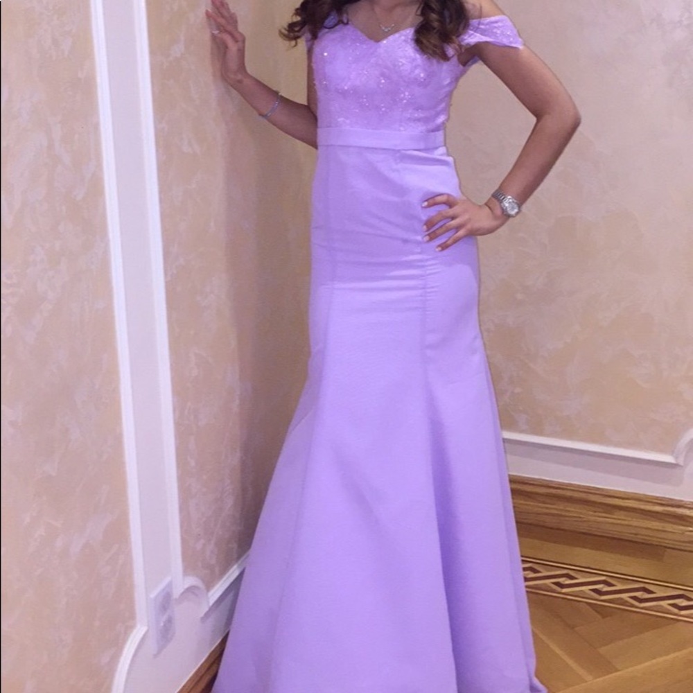 LILAC Mermaid/trumpet off the shoulder gown!